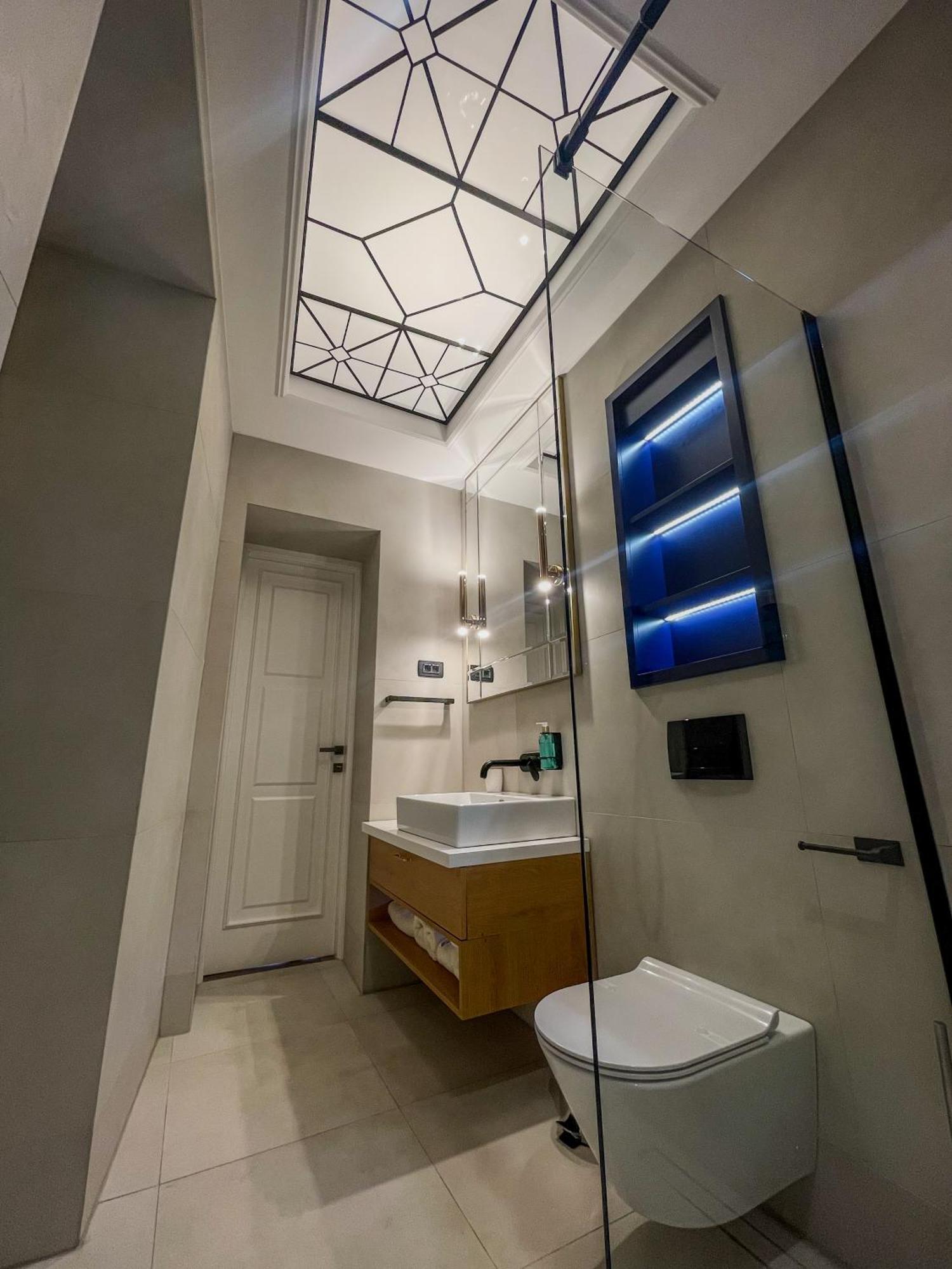 Hive Luxury Suites By Mn Property Kotor Dış mekan fotoğraf