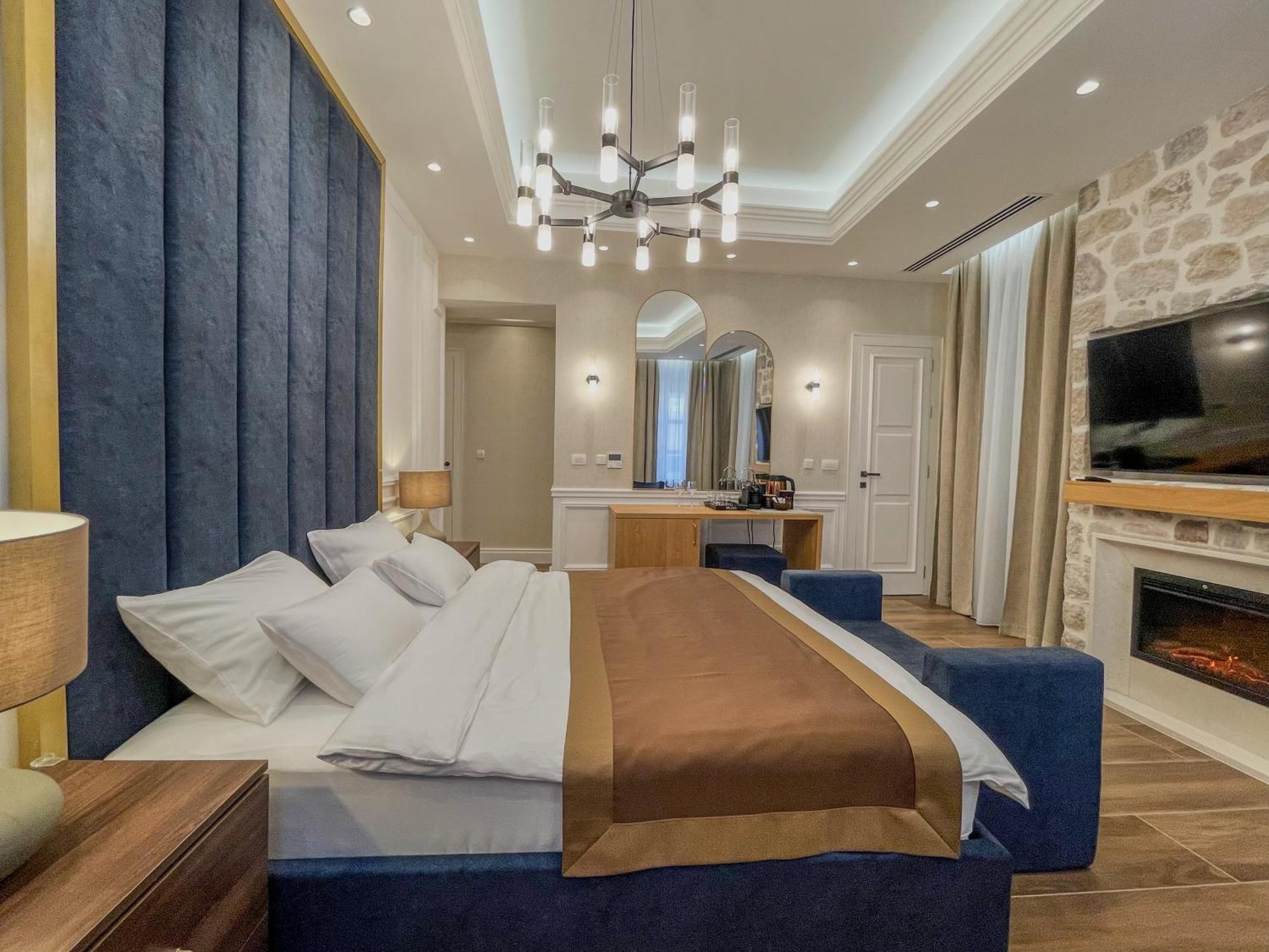 Hive Luxury Suites By Mn Property Kotor Dış mekan fotoğraf
