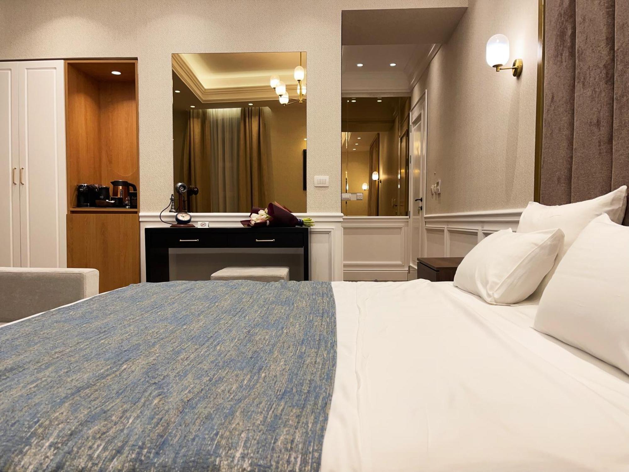 Hive Luxury Suites By Mn Property Kotor Dış mekan fotoğraf